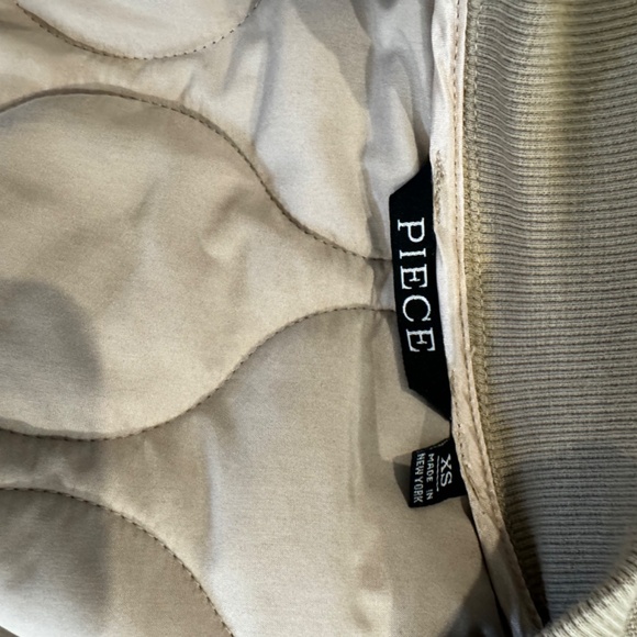 Bomber Jacket - Picture 6 of 8